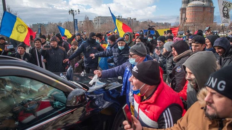 Акция протеста против ковид-сертификатов в Бухаресте переросла в беспорядки.