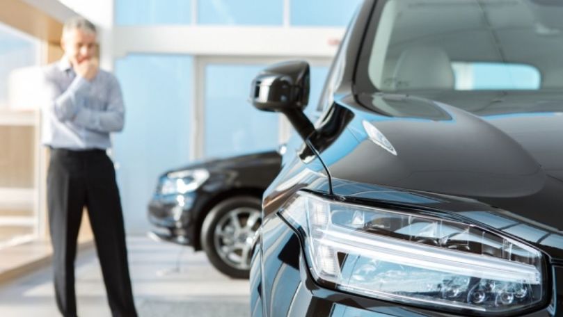 Автомобильный рынок России близок к коллапсу: продажи упали на 60%.