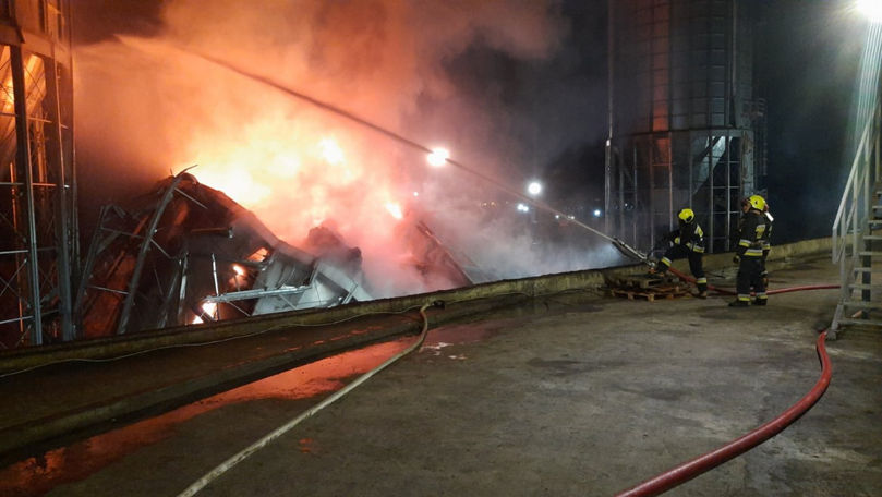 Pompierii au luptat, din nou, cu flăcările la Portul Giurgiulești