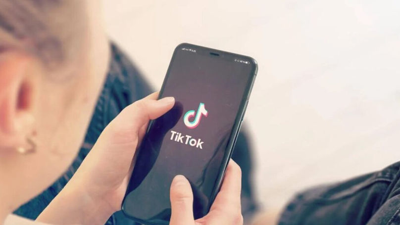 Zeci de copii, la Urgențe după provocări riscante pentru faimă pe TikTok