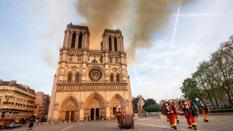 Notre-Dame: Unii muncitori au încălcat interdicţia de a fuma