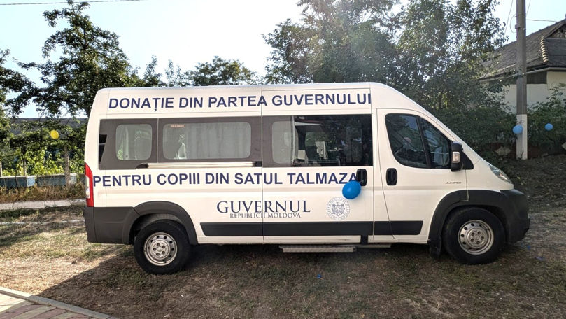 Guvernul a donat un microbuz pentru transportul preșcolarilor