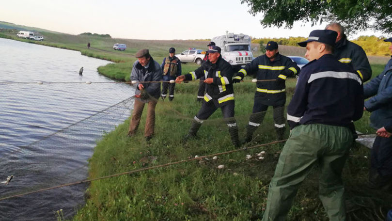 Tragedie la Orhei: Trei copii s-au înecat într-un lac