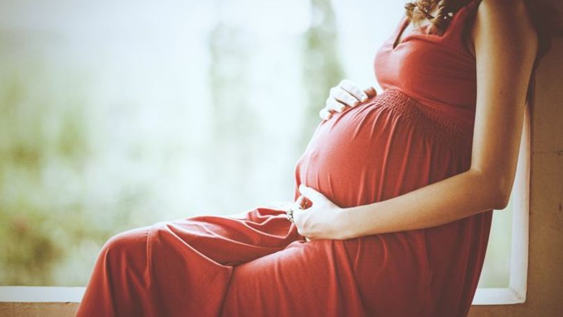 O tânără însărcinată a explicat de ce își va da copilul spre adopție