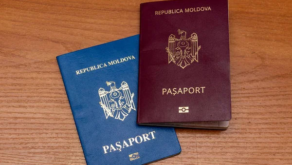 Moldovenii pot solicita livrarea pașapoartelor de la ASP și peste hotare