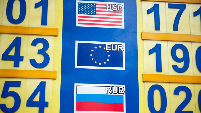 Curs valutar 8 ianuarie 2022: Cât valorează un euro și un dolar