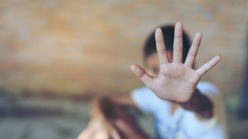 Londra: O educatoare este acuzată că ar fi agresat 23 de copii