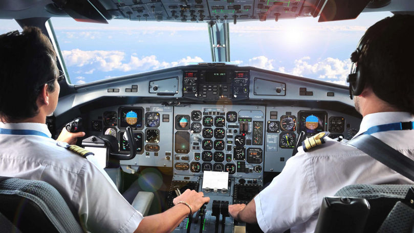 Cât costă să devii pilot de avion. Condițiile pentru a fi admis
