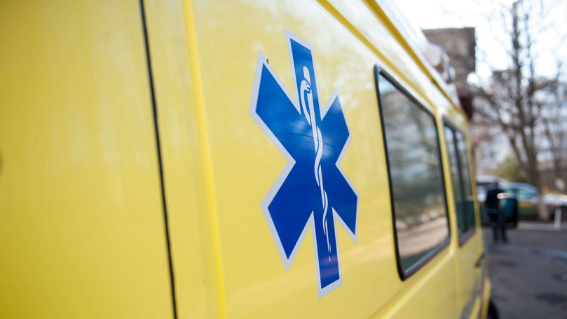 Autocar cu moldoveni, implicat într-un accident în România: Sunt răniți