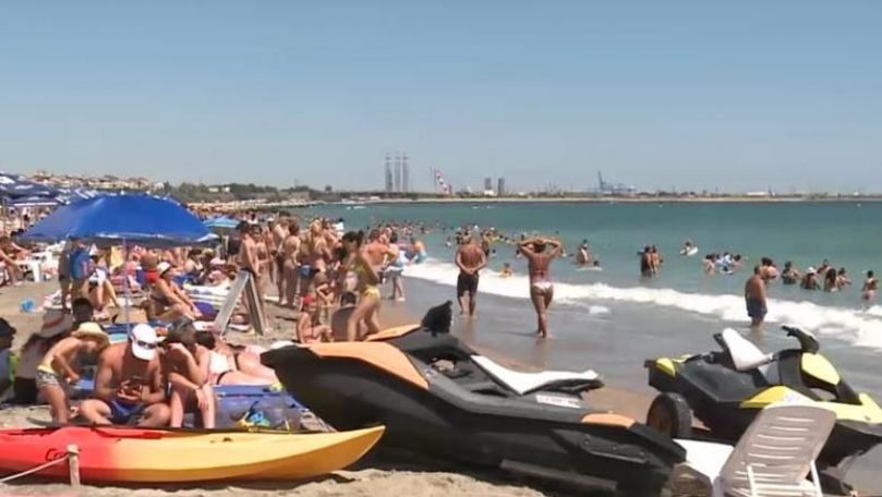 COVID nu i-a făcut să renunțe la vacanță: Cum arată plajele din România