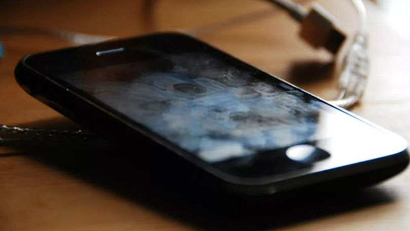 Ecranul telefonului tău e mai murdar decât capacul vasului de toaletă