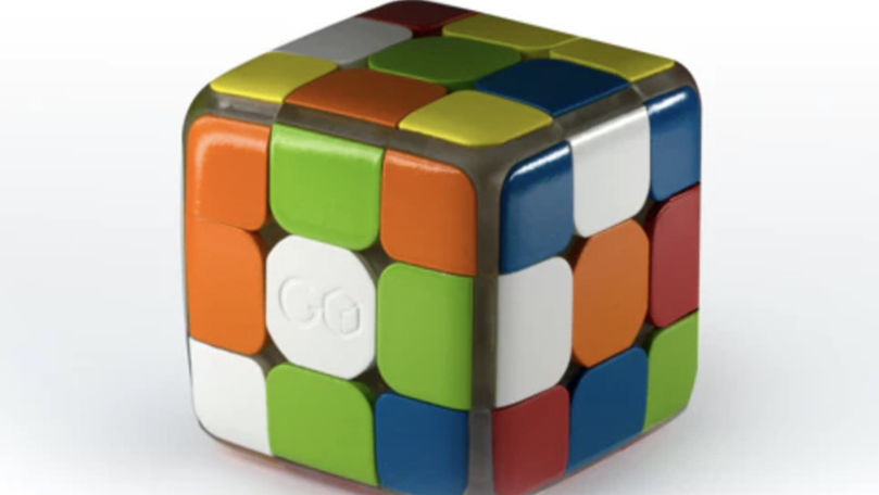 Acest cub Rubik te învață să devii maestru la rezolvarea lui