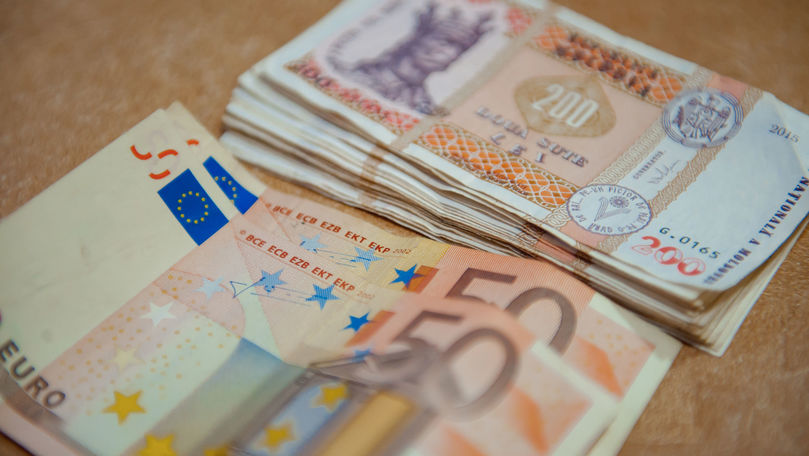 Curs valutar 13 februarie 2020: Cât valorează un euro și un dolar