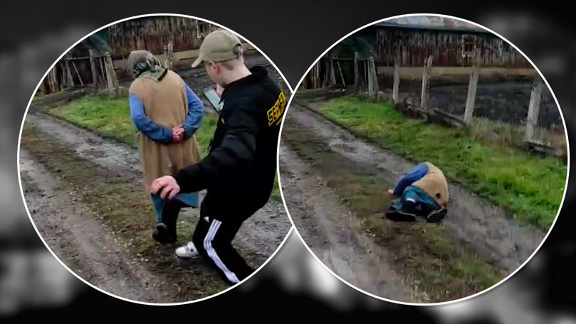 Caz revoltător: Momentul în care un băiat îi pune piedică unei bătrâne