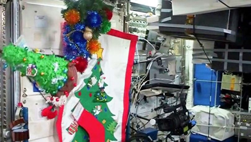 Экипаж Международной космической станции встретит Новый год 15 раз.