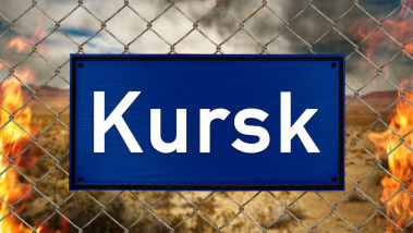 Blindate cu steagul Uniunii Sovietice, distruse de ucraineni în Kursk
