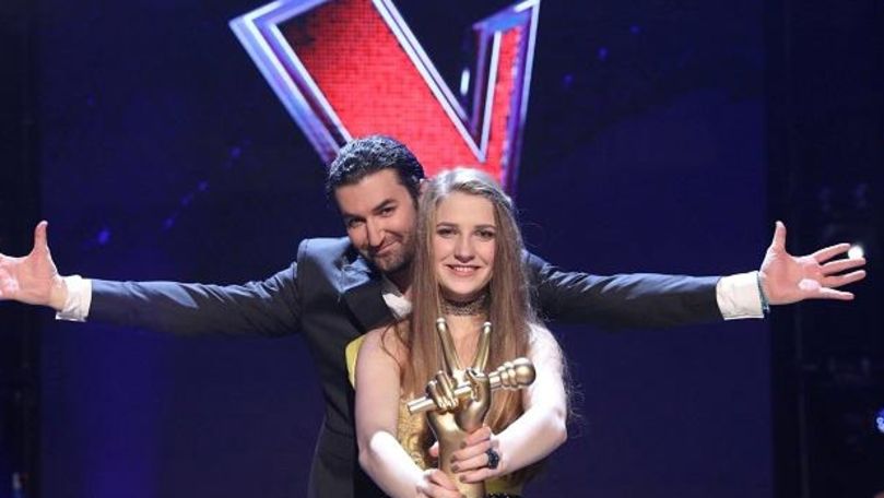 Moldoveanca Ana Munteanu va cânta în finala de la Vocea României