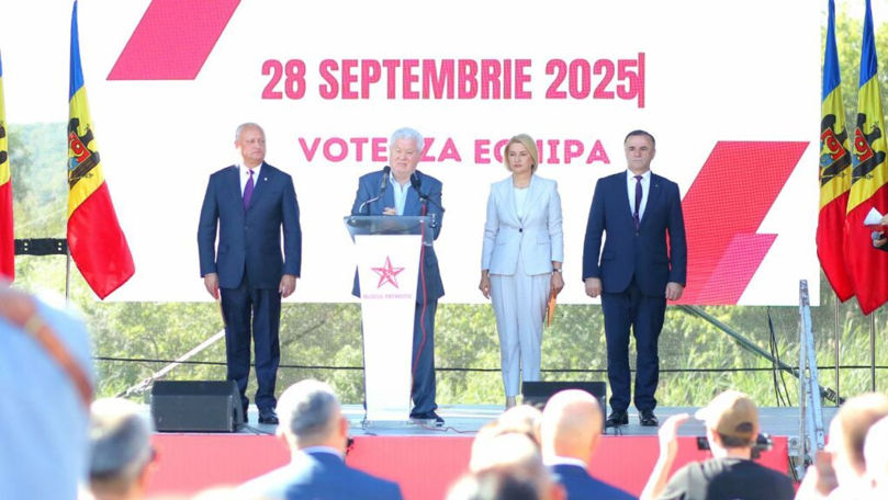 Blocul Patriotic s-a lansat în campanie la mănăstire: Credem în Moldova