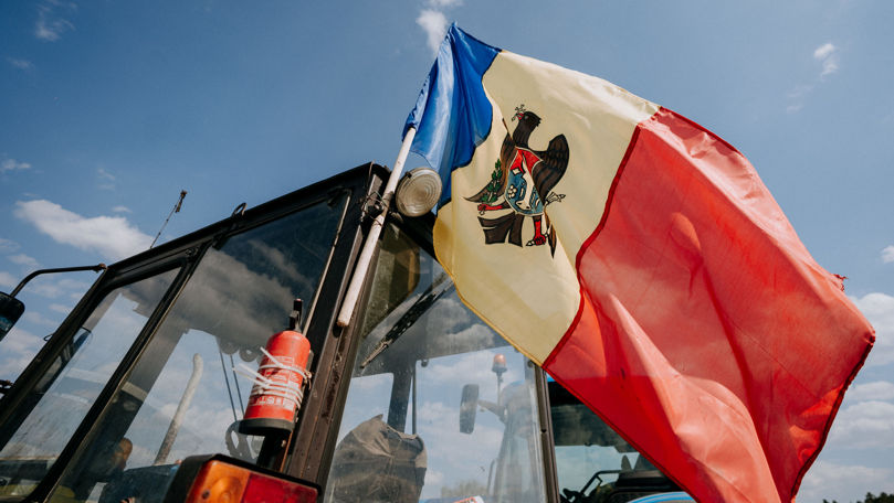 Atenție, călători: Fermierii au blocat complet accesul spre vama Leușeni