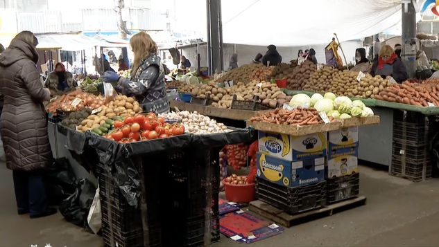 Ce prețuri găsim la tarabele din Piața Centrală din Chișinău