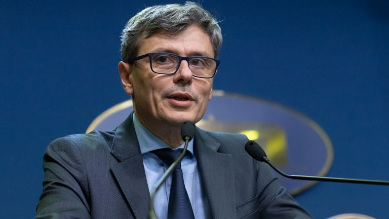 Virgil Popescu: Rafinăriile din România au găsit surse alternative