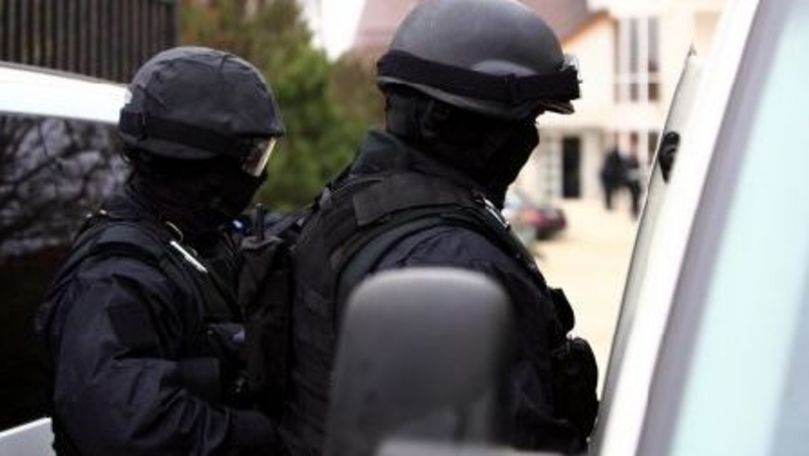 Percheziții la Inspectoratul Ciocana: Doi polițiști, reținuți