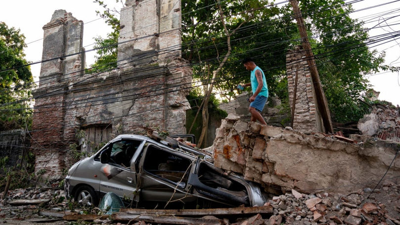 Около 60 человек погибли в результате землетрясения на Филиппинах.