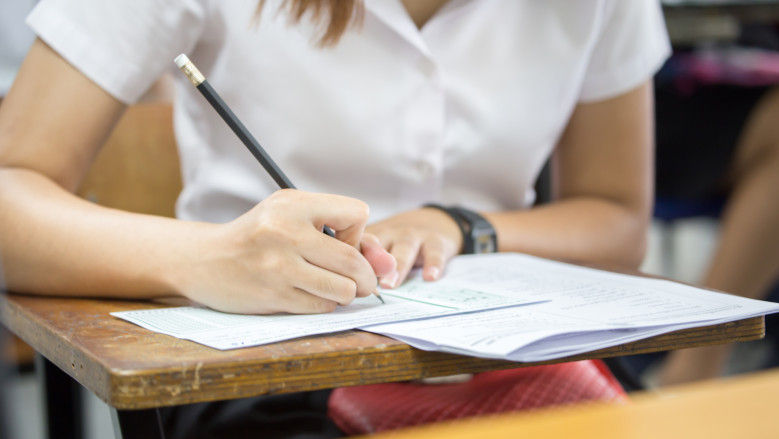 MEC: 130 de licee din țară au rata de promovare 100% la BAC