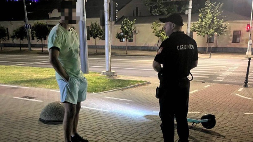 Un bărbat beat pe trotinetă, oprit de carabinieri: Ce pedeapsă riscă