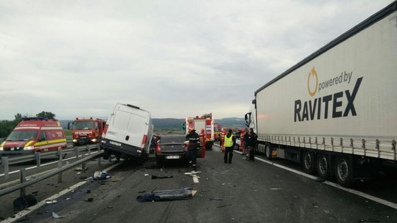 Accident grav în România: 3 morţi şi 4 răniţi. Circulaţia e blocată