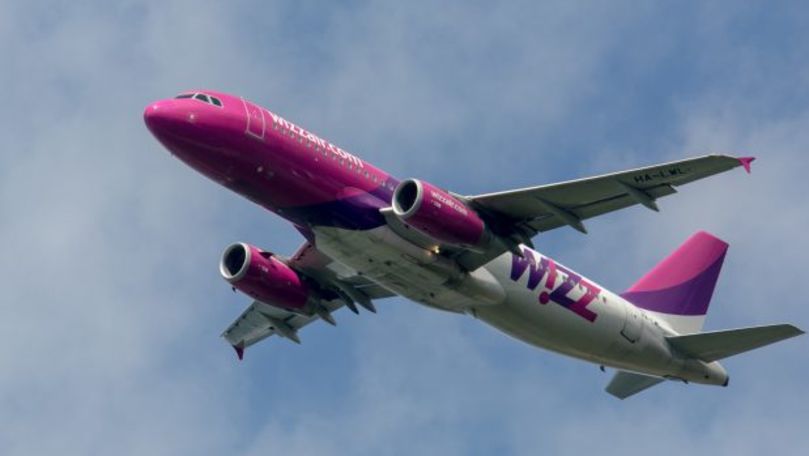 Bătaie la bordul unui avion Wizz Air: Pasageri beți, arestați