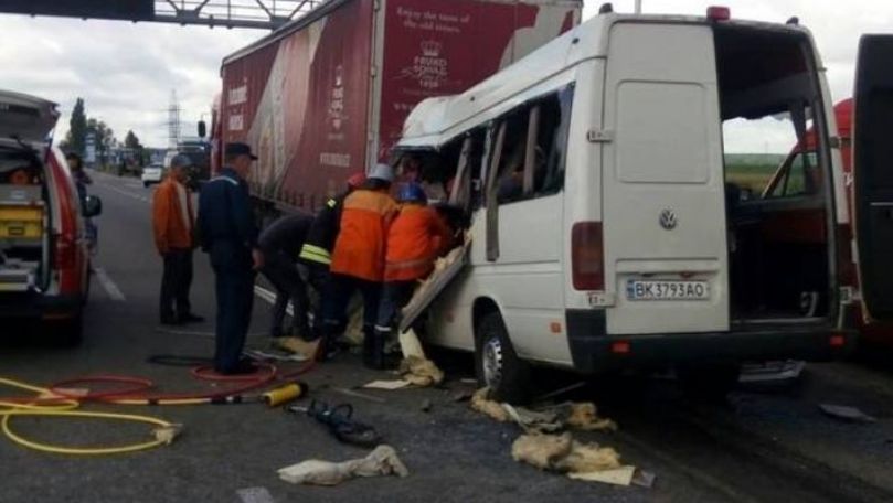 Accident de groază în Ucraina: 10 morţi şi mai mulţi răniţi