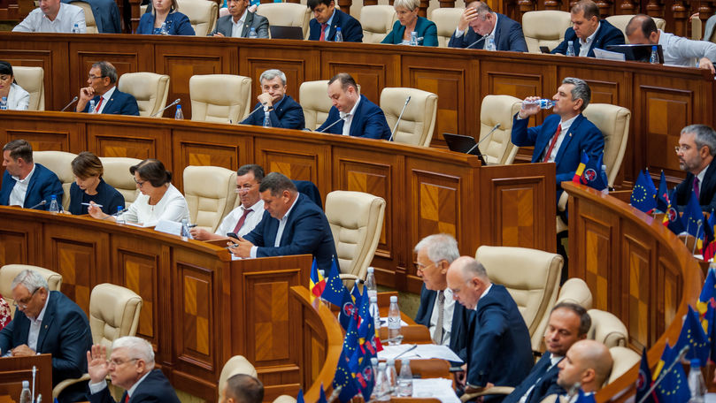 Deputații PDM și PSRM s-au întrunit într-o ședință închisă la Parlament