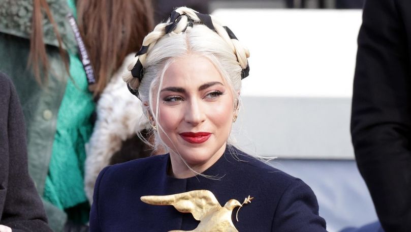 Viața în bogăție: Ce a purtat Lady Gaga în drum spre Las Vegas
