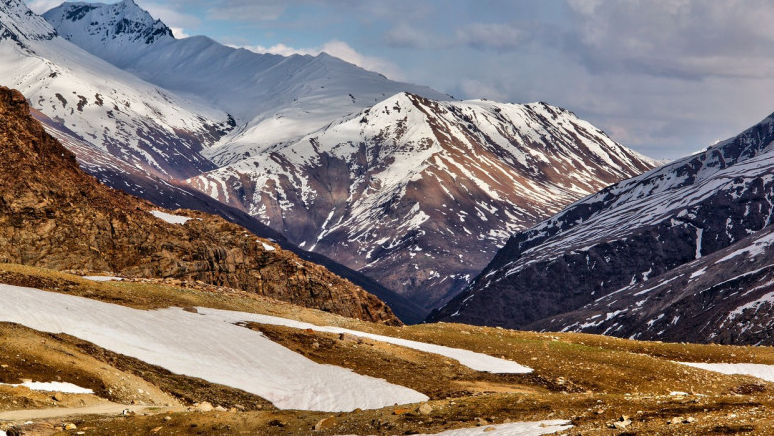 Câți ani are cel mai tânăr alpinist din istorie: A urcat 14 vârfuri