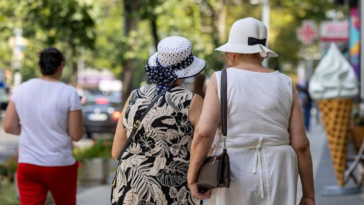 Din 1 iulie, vârsta de pensionare pentru femei crește cu jumătate de an