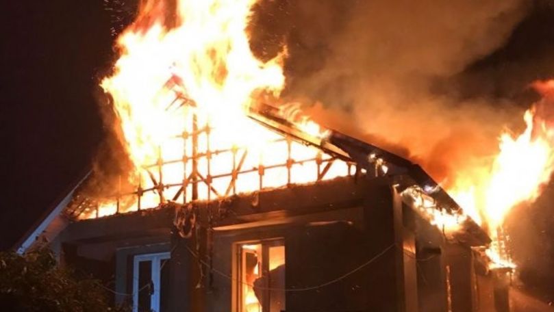 Tragedie la Nisporeni: Trei persoane au ars de vii în casă