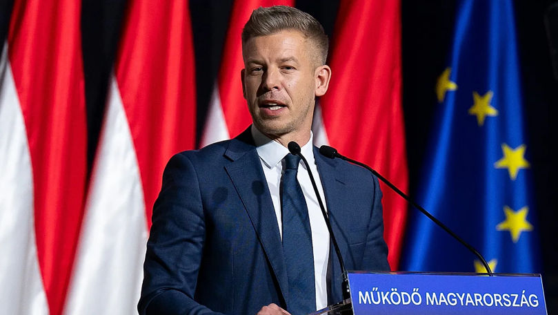 Мадьяр: Олигархи Орбана массово переводят средства в отдаленные страны, готовясь к бегству.