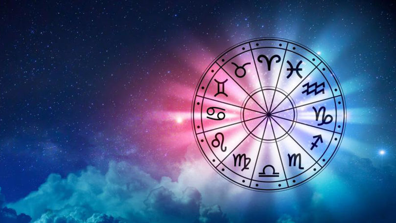 Horoscop 30 noiembrie 2022: Berbecii primesc un apel neaşteptat
