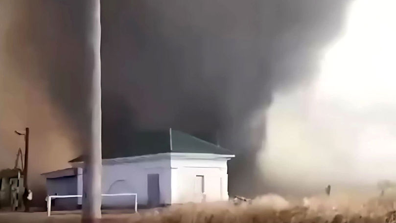 Momentul în care o tornadă de foc face ravagii într-un oraș din Rusia