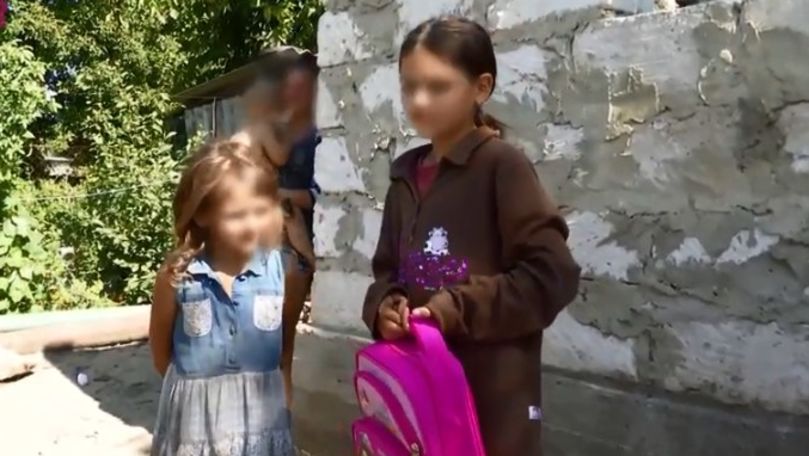 Zeci de moldoveni din diasporă au donat ghiozdane pentru nevoiași