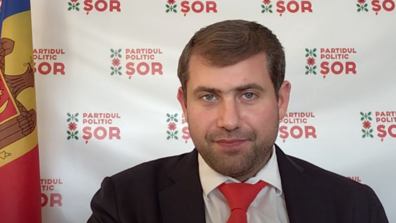 Шор обратился к своим избирателям с призывом "выбирать головой".