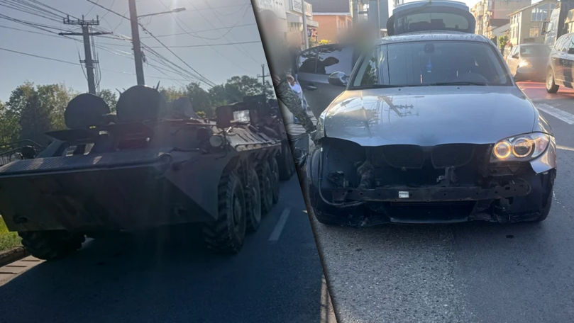 O femeie s-a izbit cu mașina într-o blindată a Armatei române