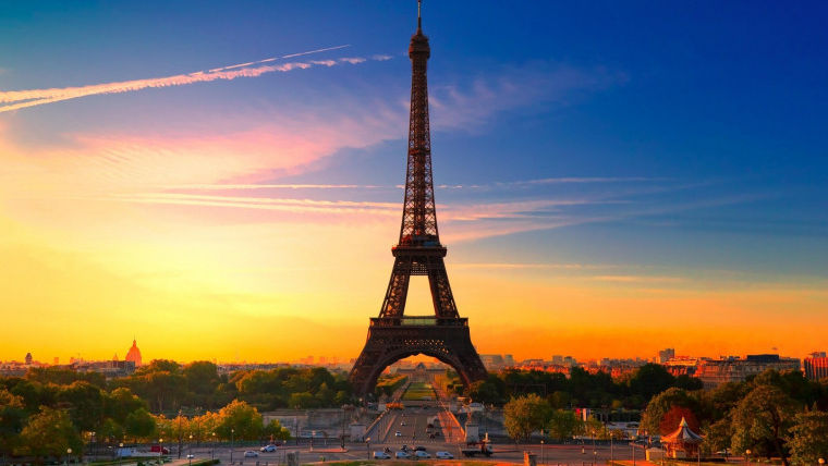 Turnul Eiffel se prăbuşeşte? Precizările administraţiei monumentului