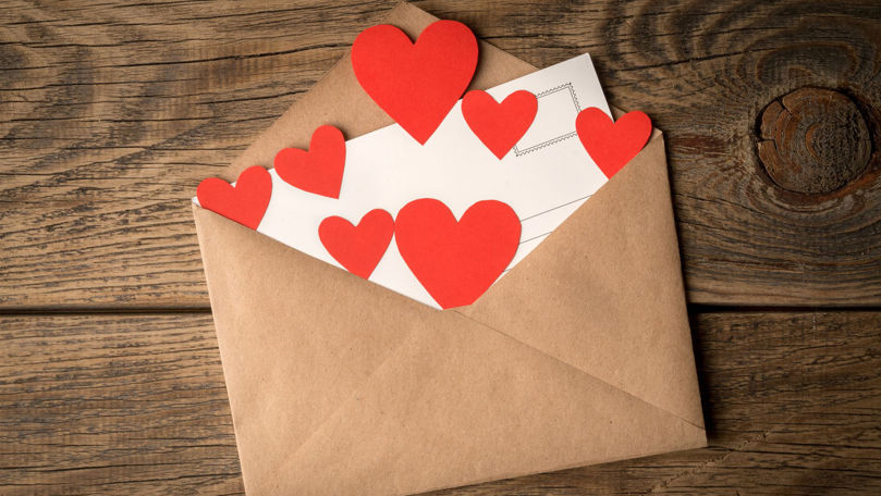 Poșta Moldovei livrează dragoste: Cum poți trimite gratuit o felicitare
