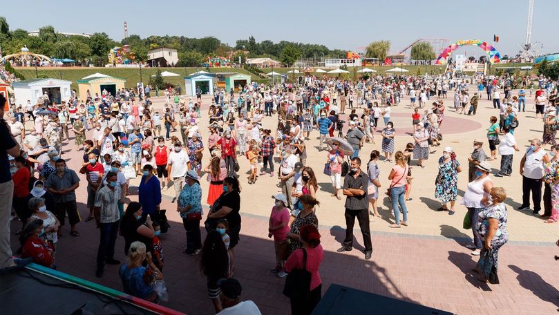 Protest la parcul de distracții închis: Jos mâinile de pe OrheiLand