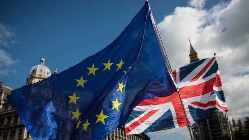 Brexit: Englezii solicită tot mai des paşapoarte irlandeze