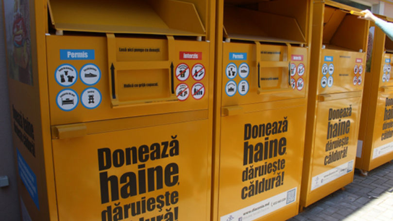 Diaconia a reinstalat în Capitală boxele pentru colectarea hainelor