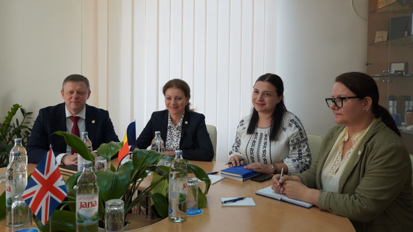 Pregătiri pentru alegeri: CEC, în dialog cu ambasadoarea Regatului Unit