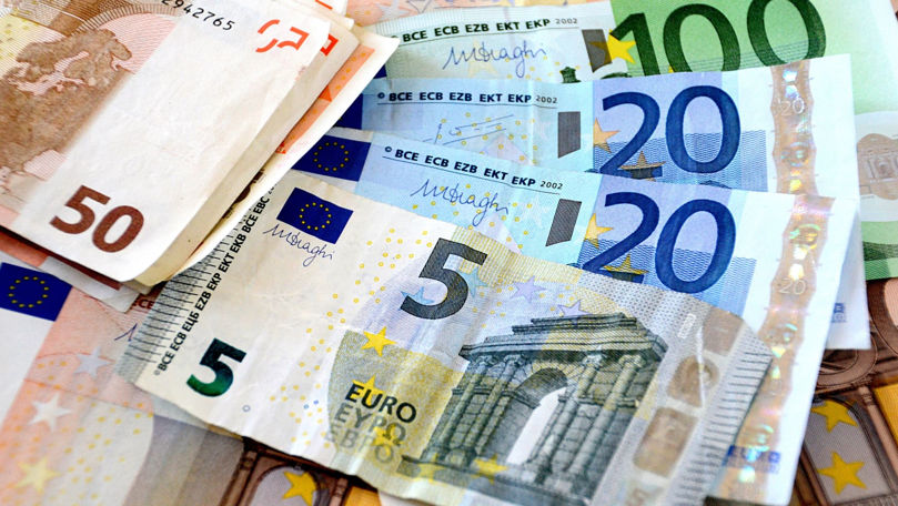 Curs valutar 25 decembrie 2024: Cât valorează un euro și un dolar